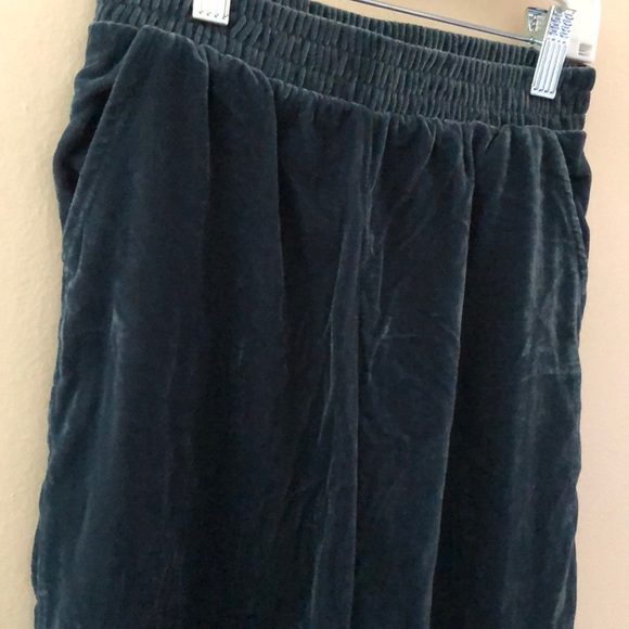 Gymboree Girls Velvet Culottes pants - Picture 3 of 5